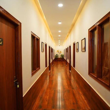 Apoorva Guest House Ayodhya Eksteriør bilde